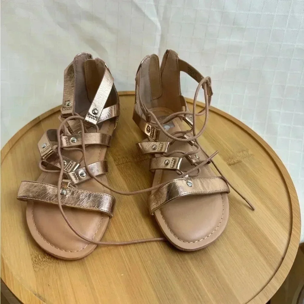 Dolce Vita Girls Curse Gladiator Sandals Lace Up Faux Leather Gold Brown 2 NWOT